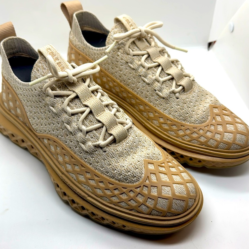 Men’s Cole Haan’s C37315 Wingtip Woven Oxfords Size: 9